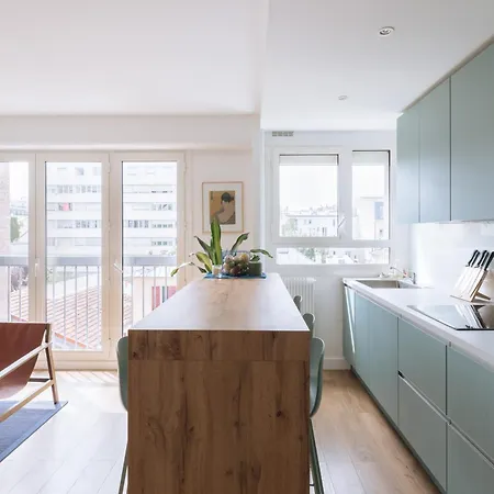 Apartament Beautiful Apart For 2 In Les Buttes Chaumont Paryż