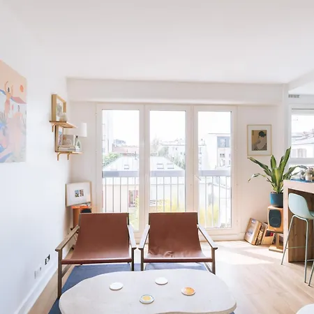 Beautiful Apart For 2 In Les Buttes Chaumont Apartament