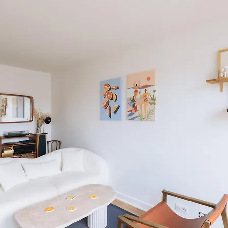 Apartament Beautiful Apart For 2 In Les Buttes Chaumont *