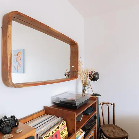 Beautiful Apart For 2 In Les Buttes Chaumont Apartament Paryż