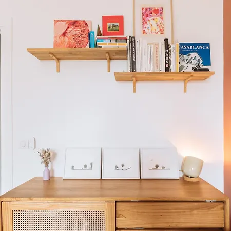 Apartament Beautiful Apart For 2 In Les Buttes Chaumont *