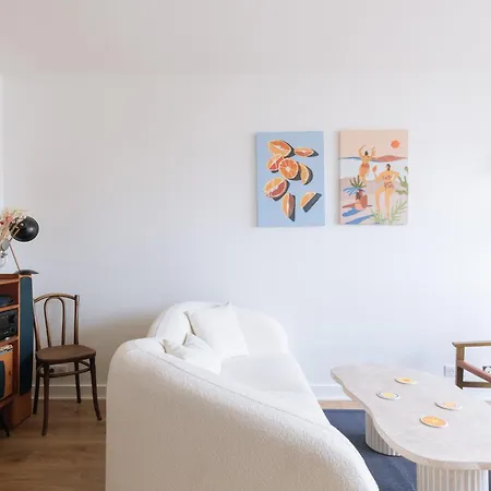 Apartament Beautiful Apart For 2 In Les Buttes Chaumont Paryż